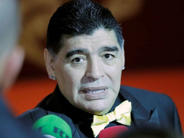 Maradona “estaba a punto de explotar”, según policías que constataron su muerte