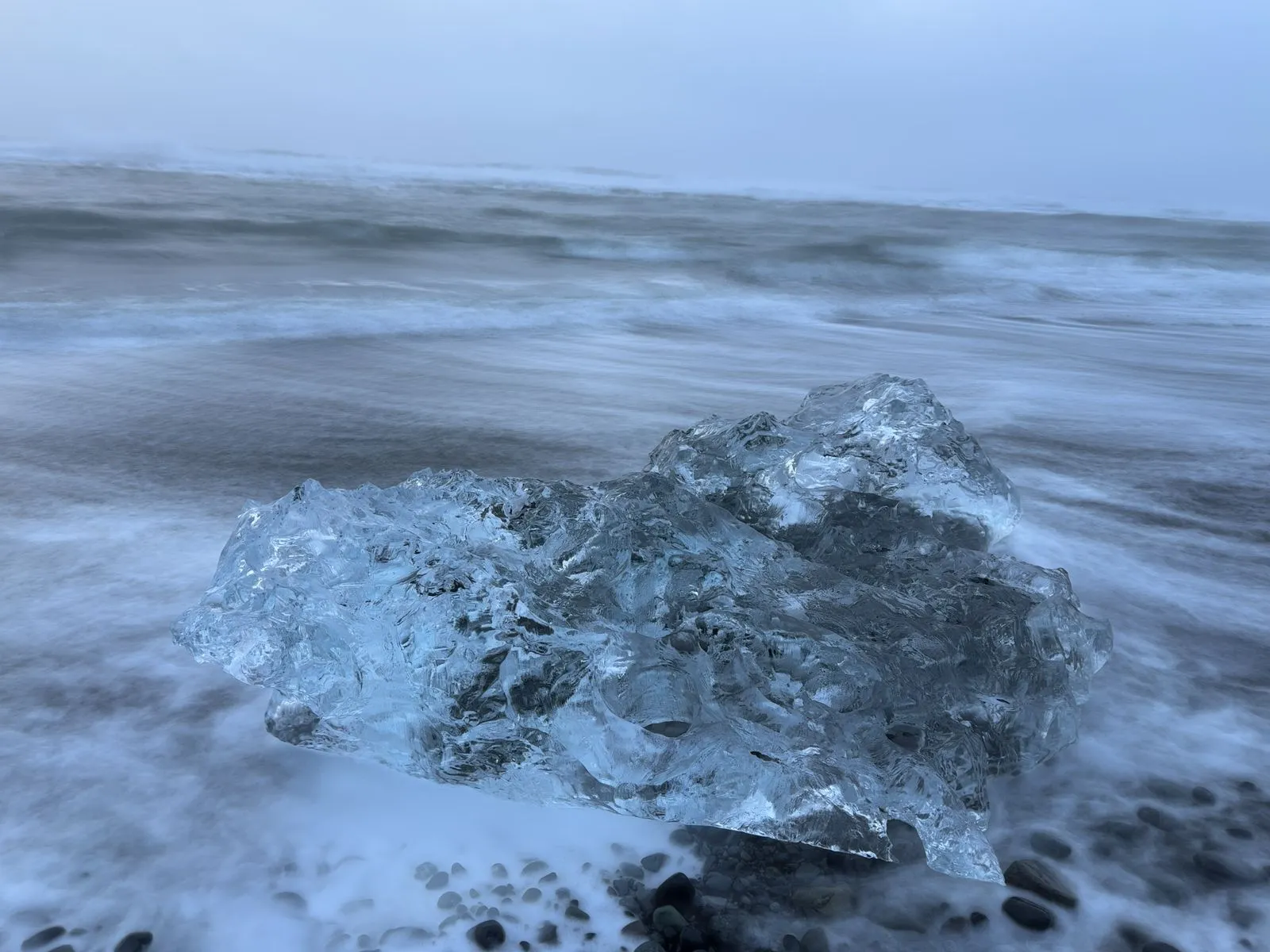¿Diamantes en una playa de arena volcánica?