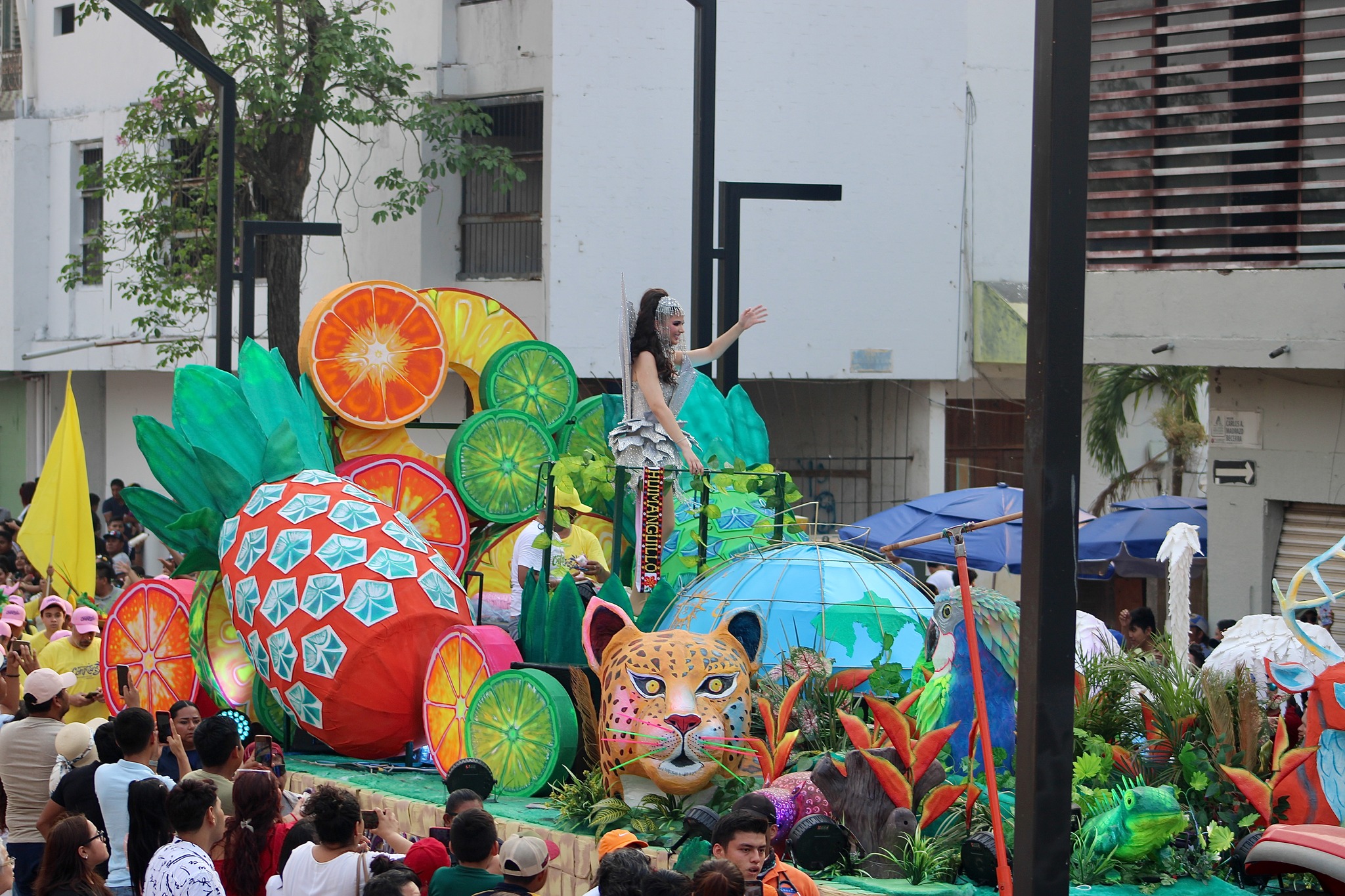 Implementará IPCET operativo en desfile de carros alegóricos