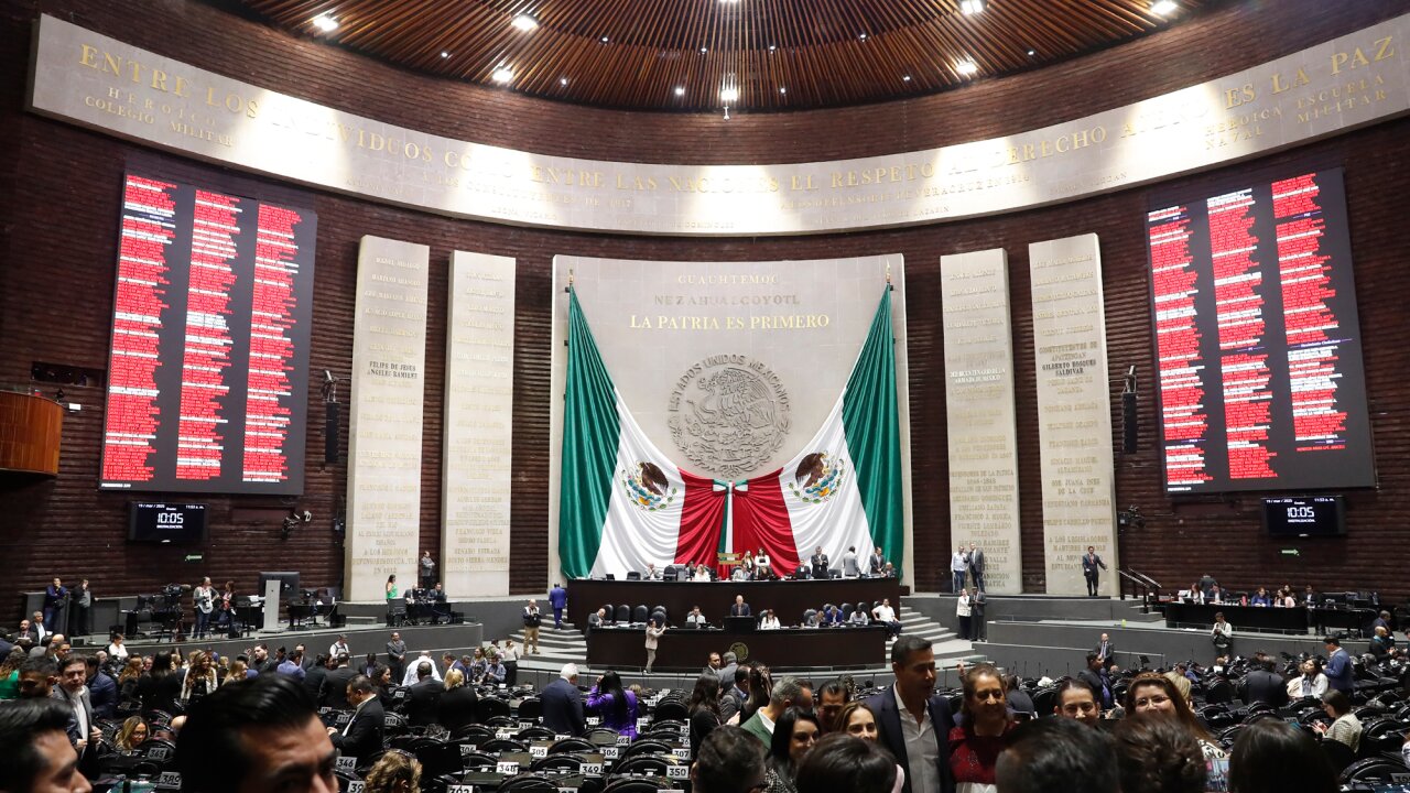 Diputados avalan la creación de ley para eliminar trámites burocráticos