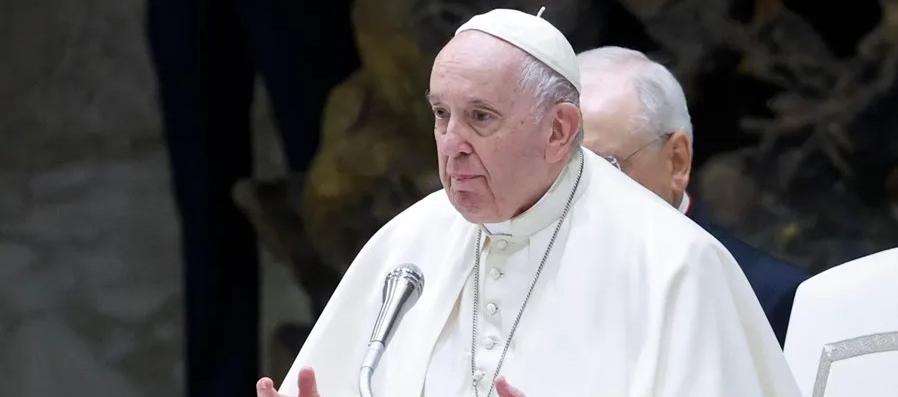 Francisco insta a los jóvenes a creer en el amor «para toda la vida» en un texto inédito