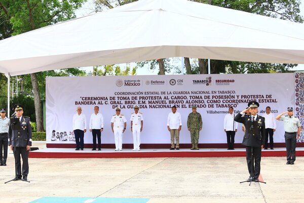 Atestigua Javier May toma de posesión del nuevo coordinador estatal de la Guardia Nacional