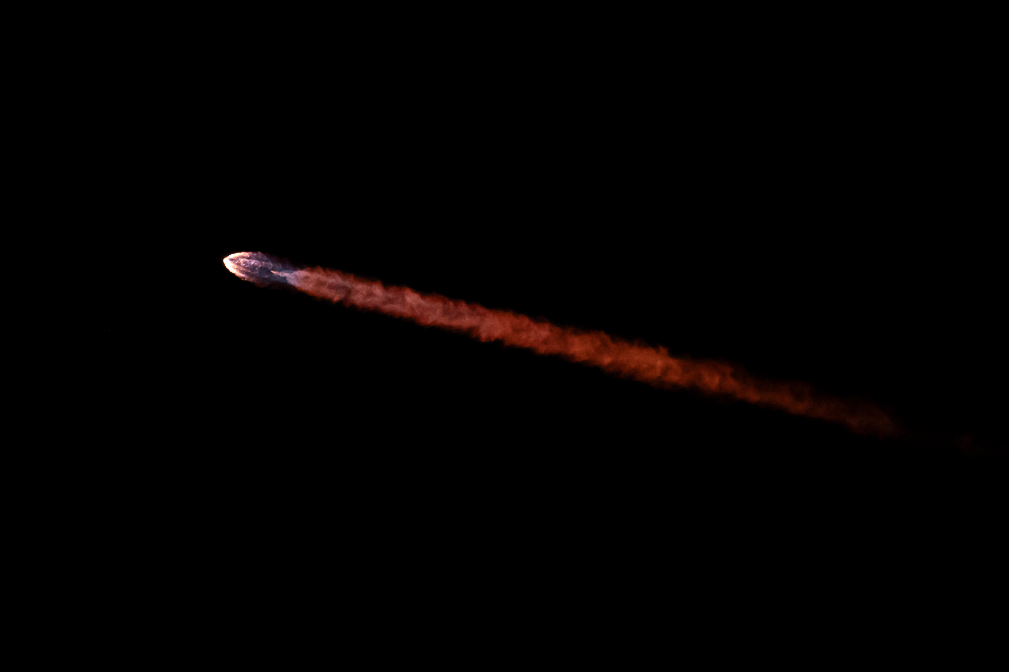 Space X lanza el cohete Falcon 9; reportan avistamiento en varias partes de México