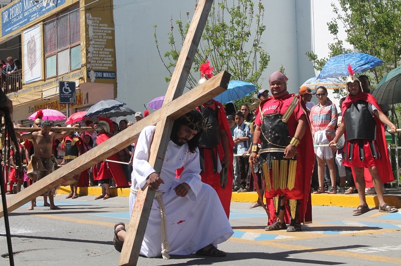 Celebran la edición número 56 del viacrucis más antiguo del estado en Villahermosa