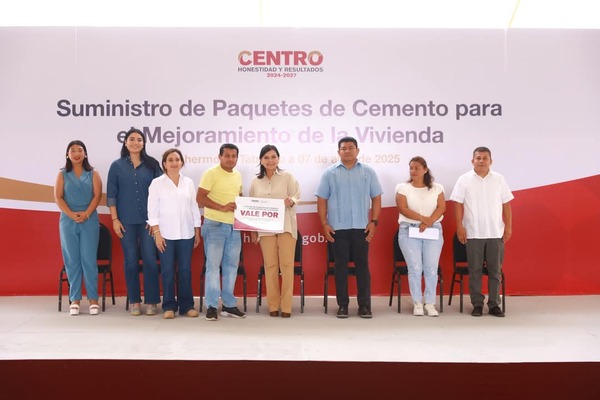 Yolanda Osuna impulsa vivienda digna con entrega de cemento a bajo costo para 300 familias