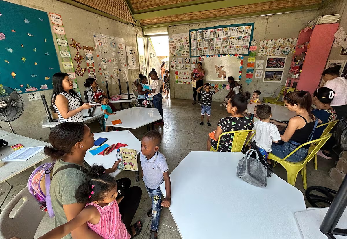 Crean programa escolar para niños migrantes varados en frontera sur de México