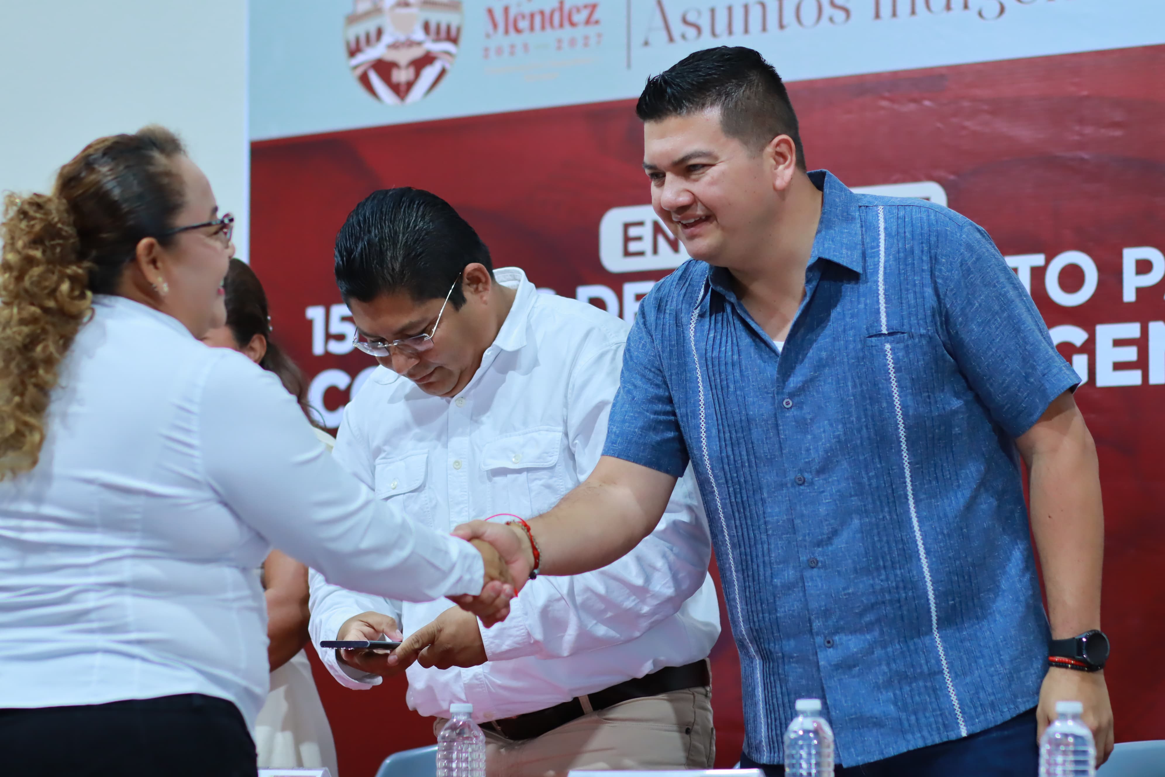 Asiste Ovidio Peralta a entrega de actas de nacimiento a comunidades indígenas