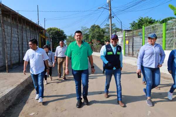 Gobierno de Ovidio Peralta avanza y cumple sus compromisos en Comalcalco