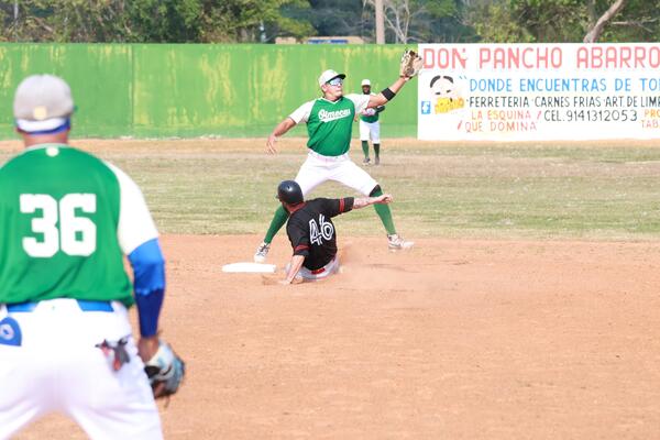 Cierra Olmecas pretemporada con contundente triunfo