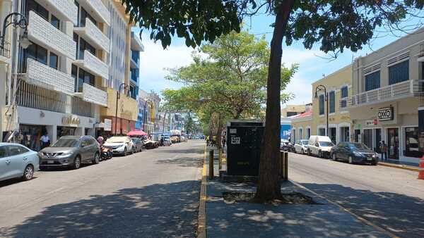 Baja afluencia de personas este Jueves Santo en el Centro Histórico de Villahermosa