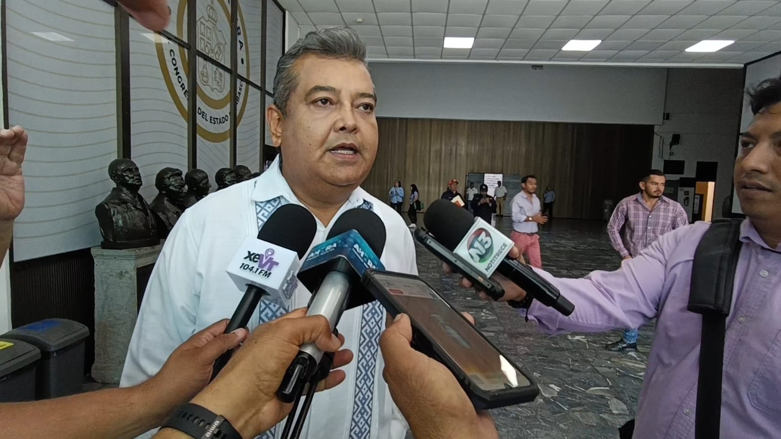 La meta es regulariza al 100% la propiedad de las escuelas públicas: Francisco Sánchez Ramos