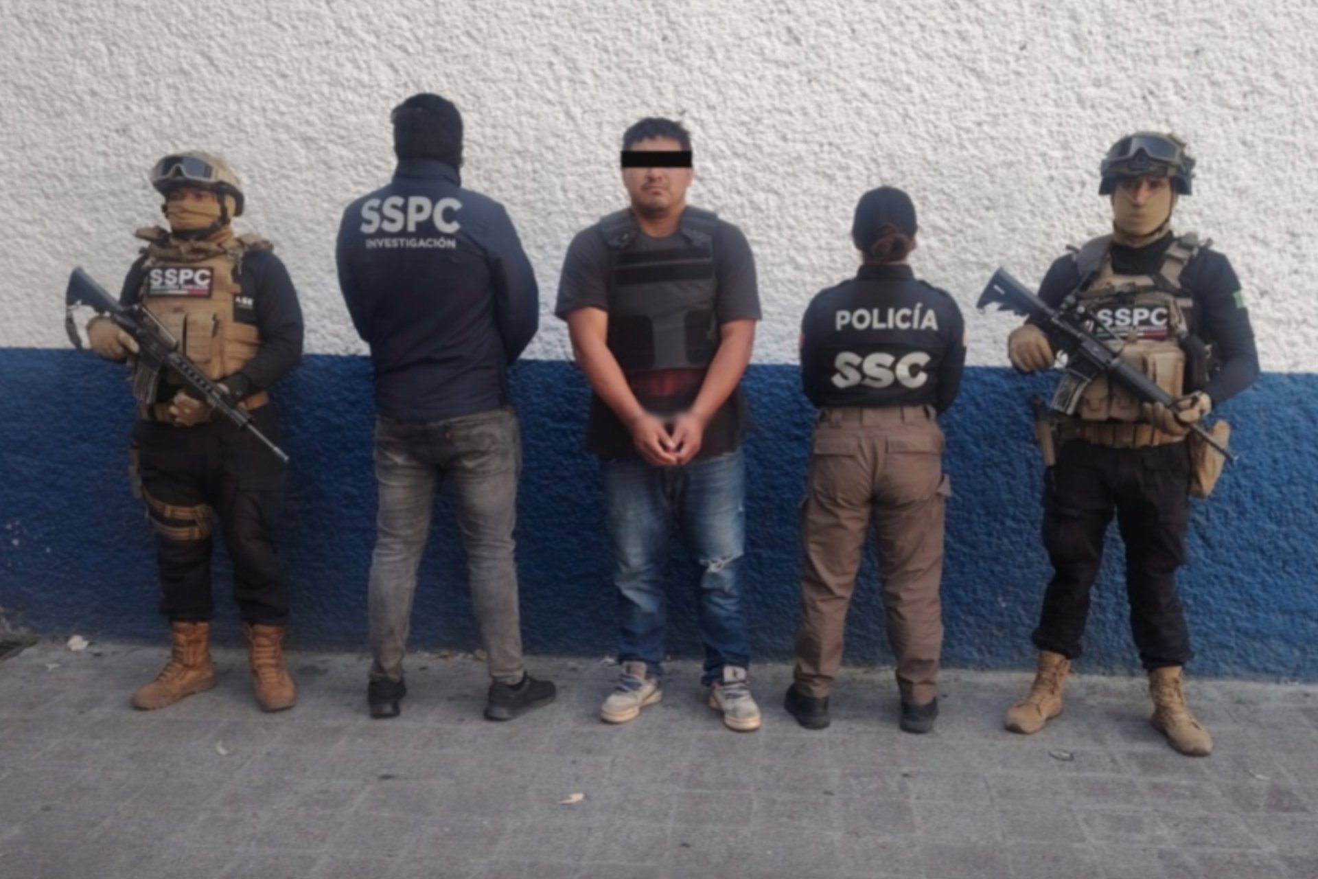 Detienen a hombre con más de 200 dosis de droga en Iztacalco, CDMX