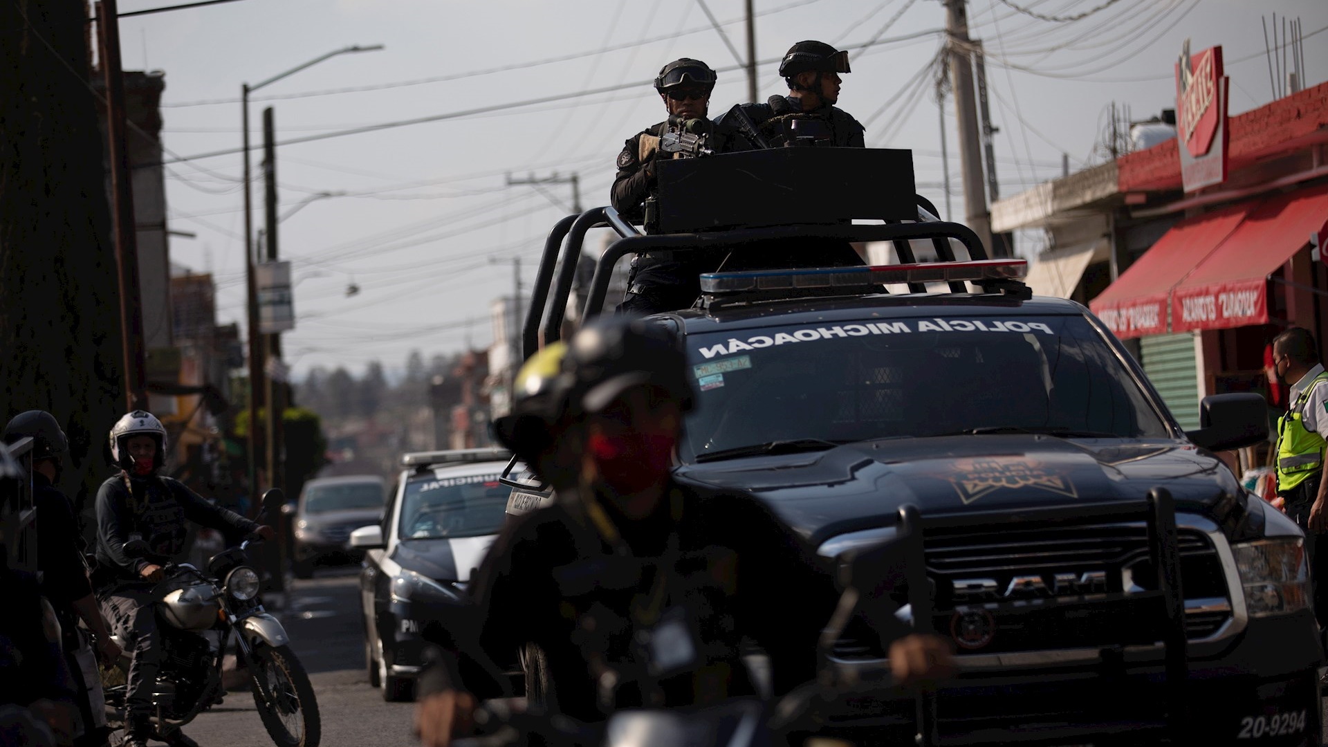 Enfrentamientos en dos municipios de Michoacán dejan seis muertos y un herido: Harfuch