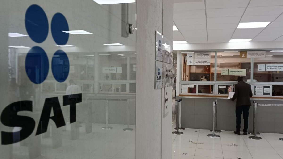 Jefe del SAT explica las fallas en la declaración anual