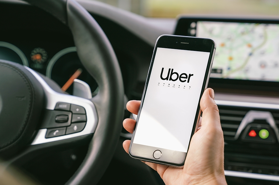 EU acusa a Uber de tácticas engañosas de suscripción