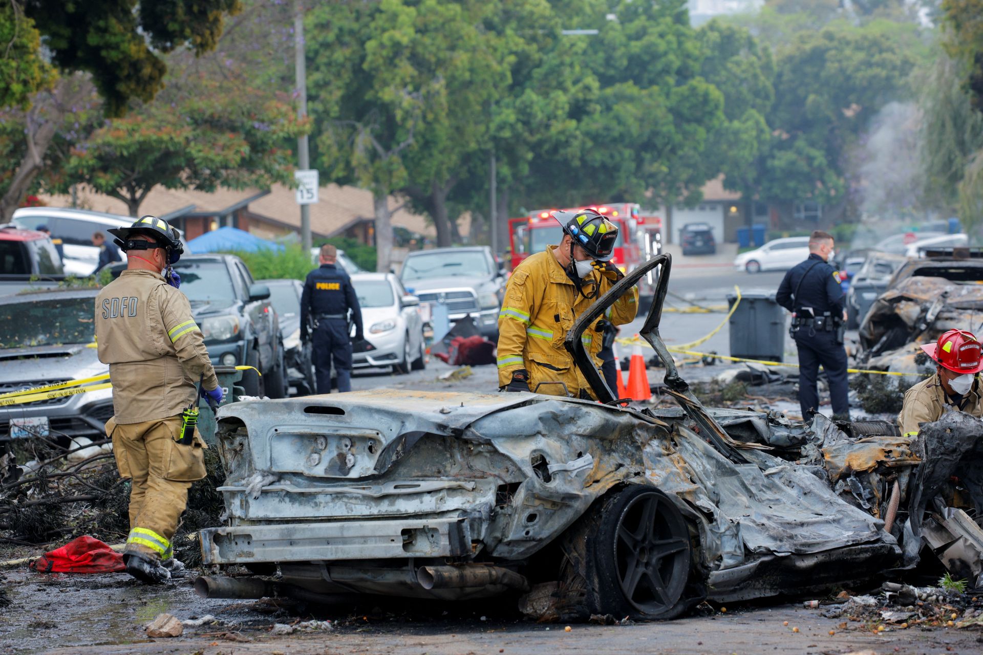 Avioneta se estrella en zona residencial militar de San Diego; confirman muertos