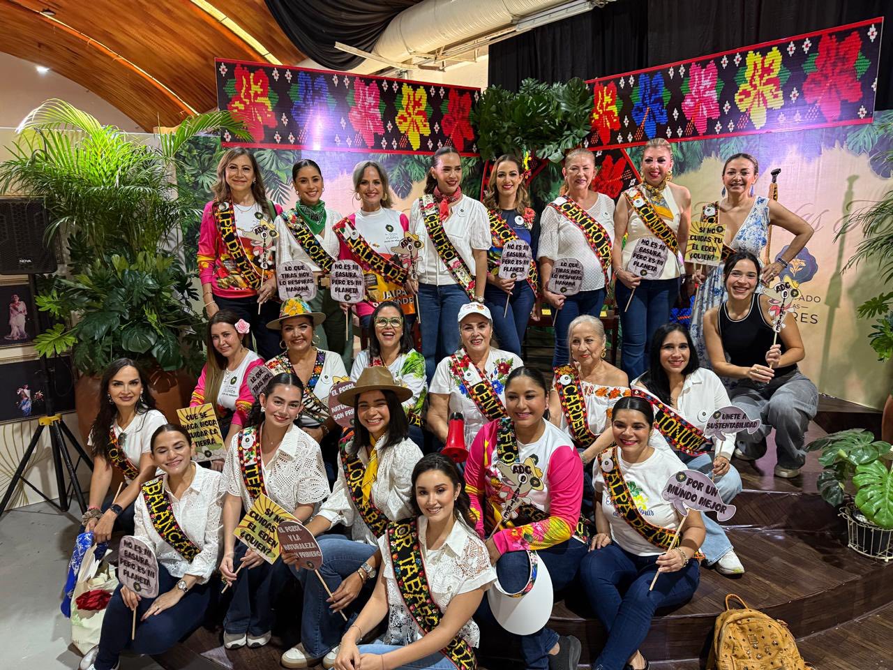 Tratado de las flores realiza caminata «Flores con Valores»