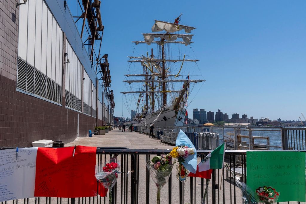 ¿EUA multará a Semar por choque del Buque Cuauhtémoc con el puente Brooklyn?