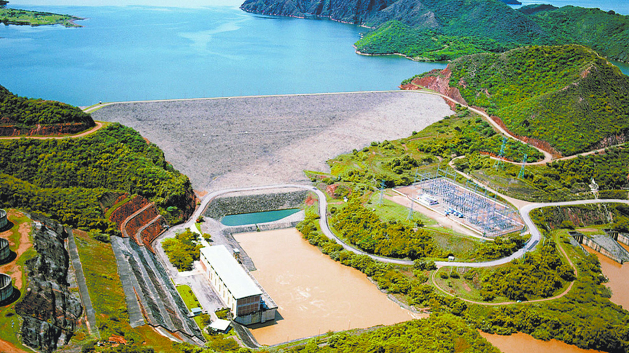 Paraguay va por 1,400 mdd para 22 hidroeléctricas