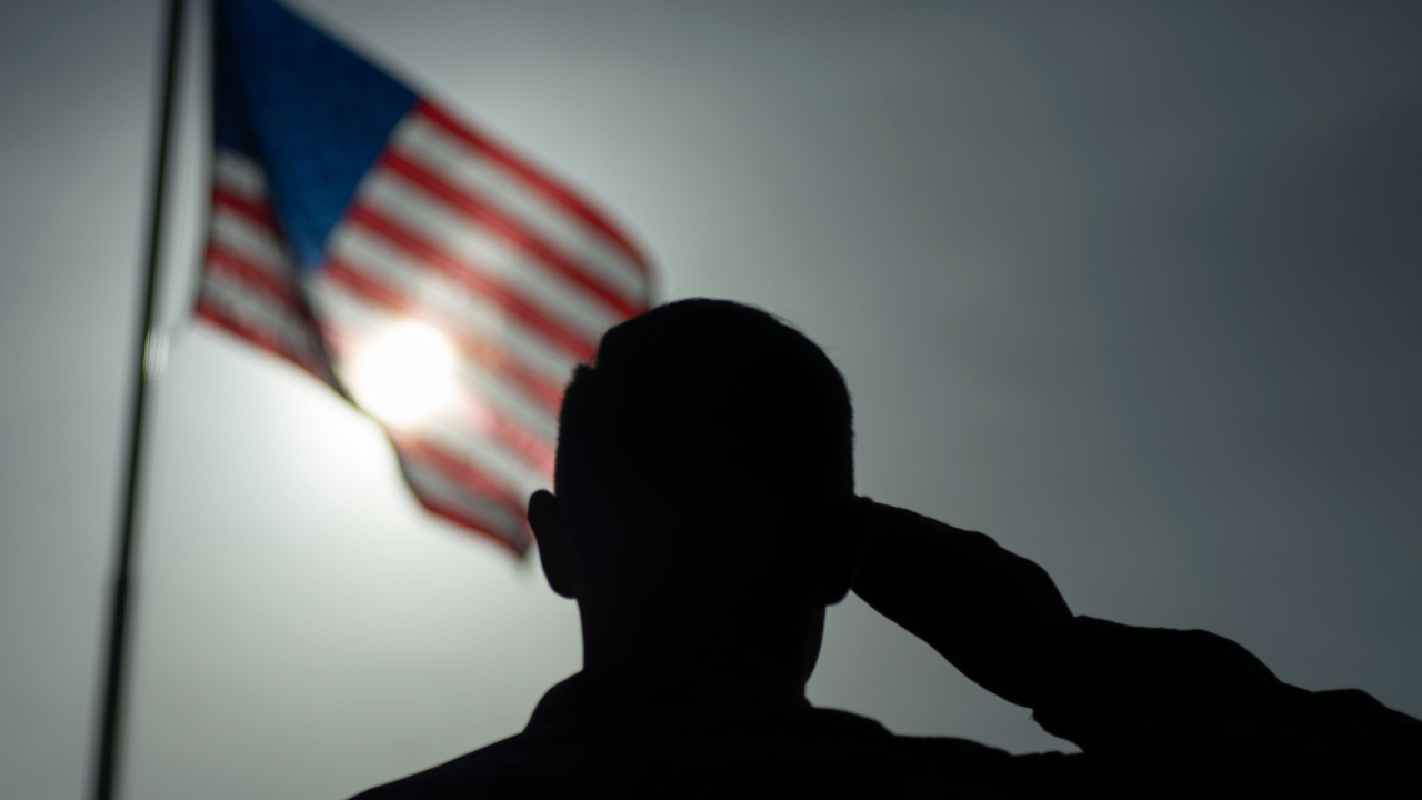 Ejército de Estados Unidos modificará registros de soldados trans para incluir sexo de origen