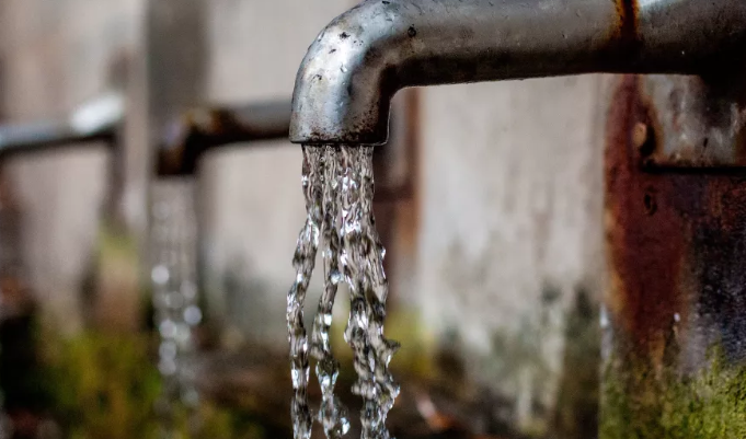 Declaran el estado de emergencia en el norte de Grecia tras detectar uranio en el agua