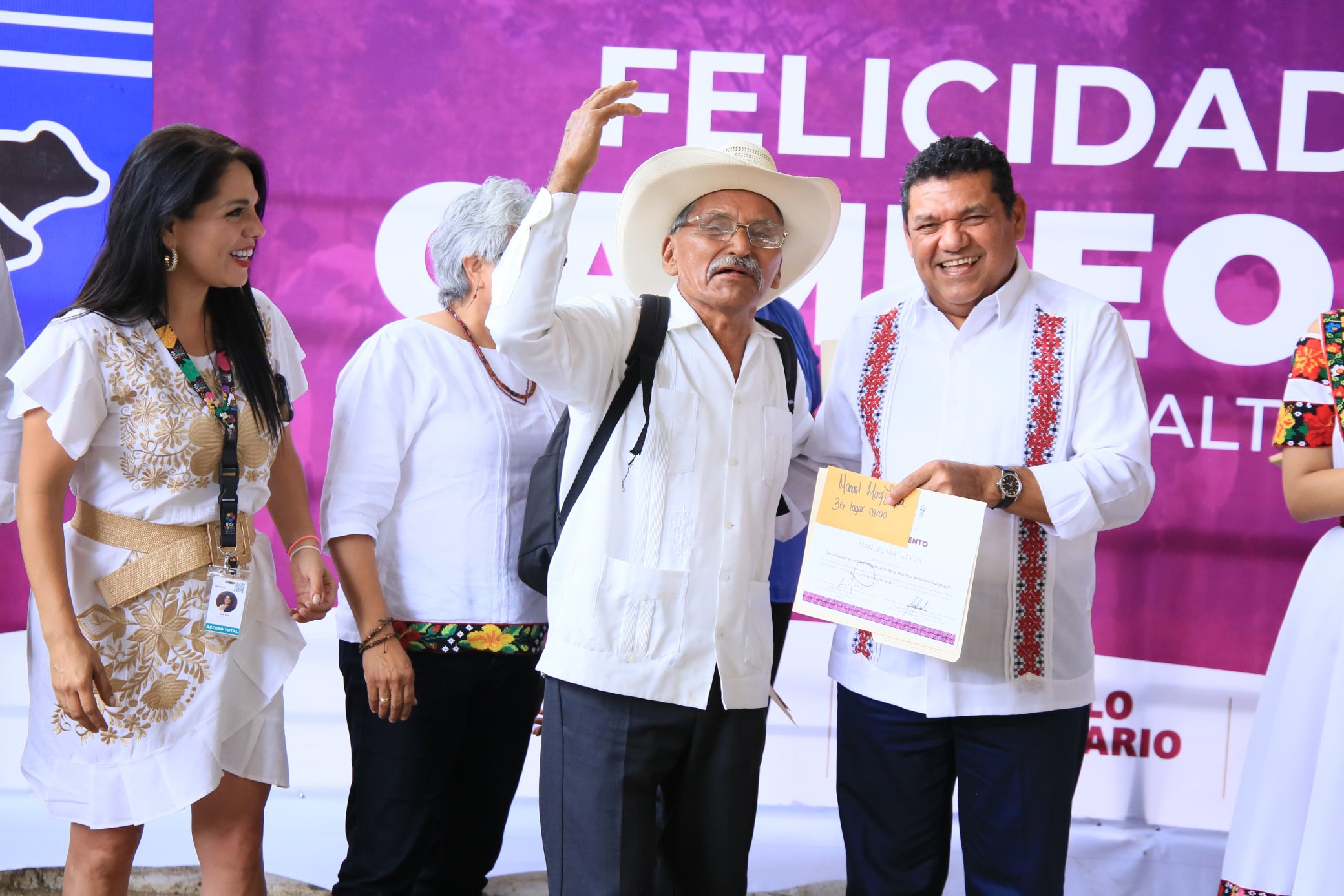 Reconoce Javier May lo mejor del sector primario tabasqueño; entrega más de 2 mdp en premios a productores participantes