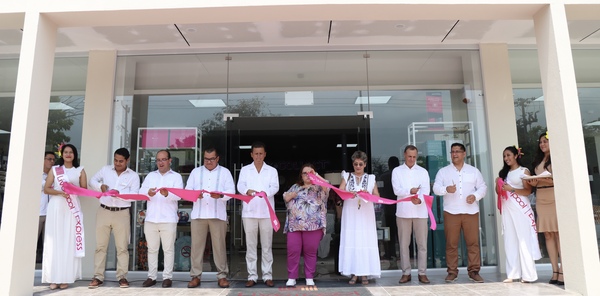 Liverpool Express llega a Comalcalco