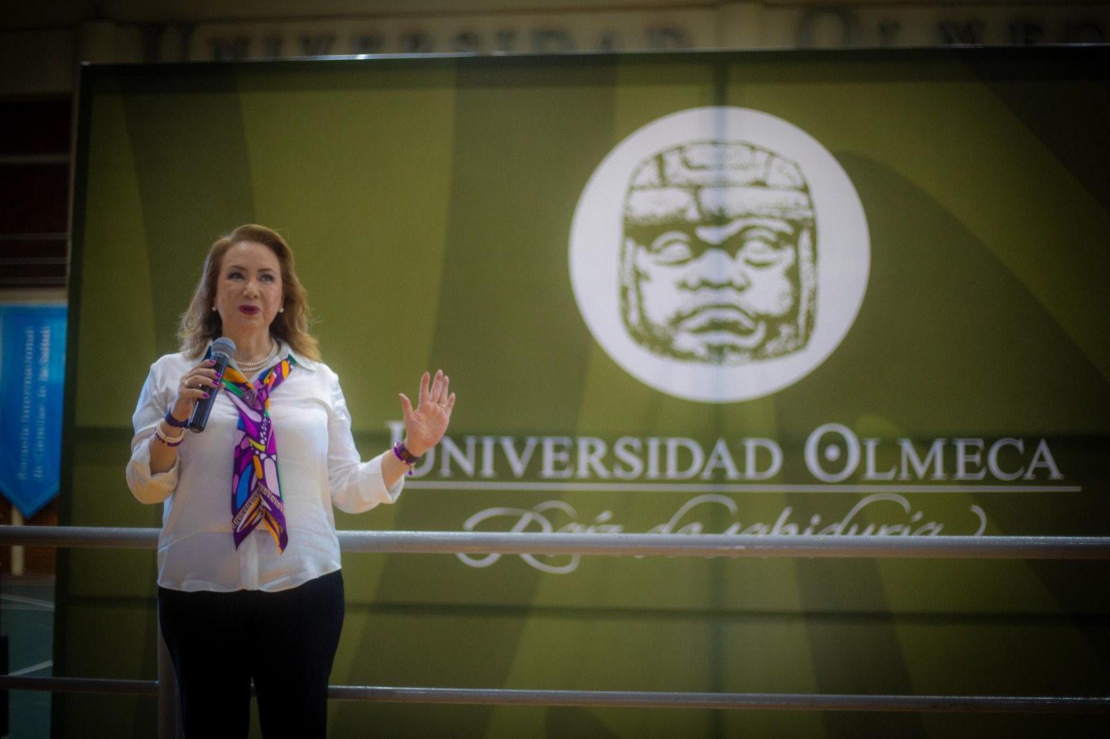Yasmín Esquivel Mossa visita Villahermosa en su gira nacional por la SCJN