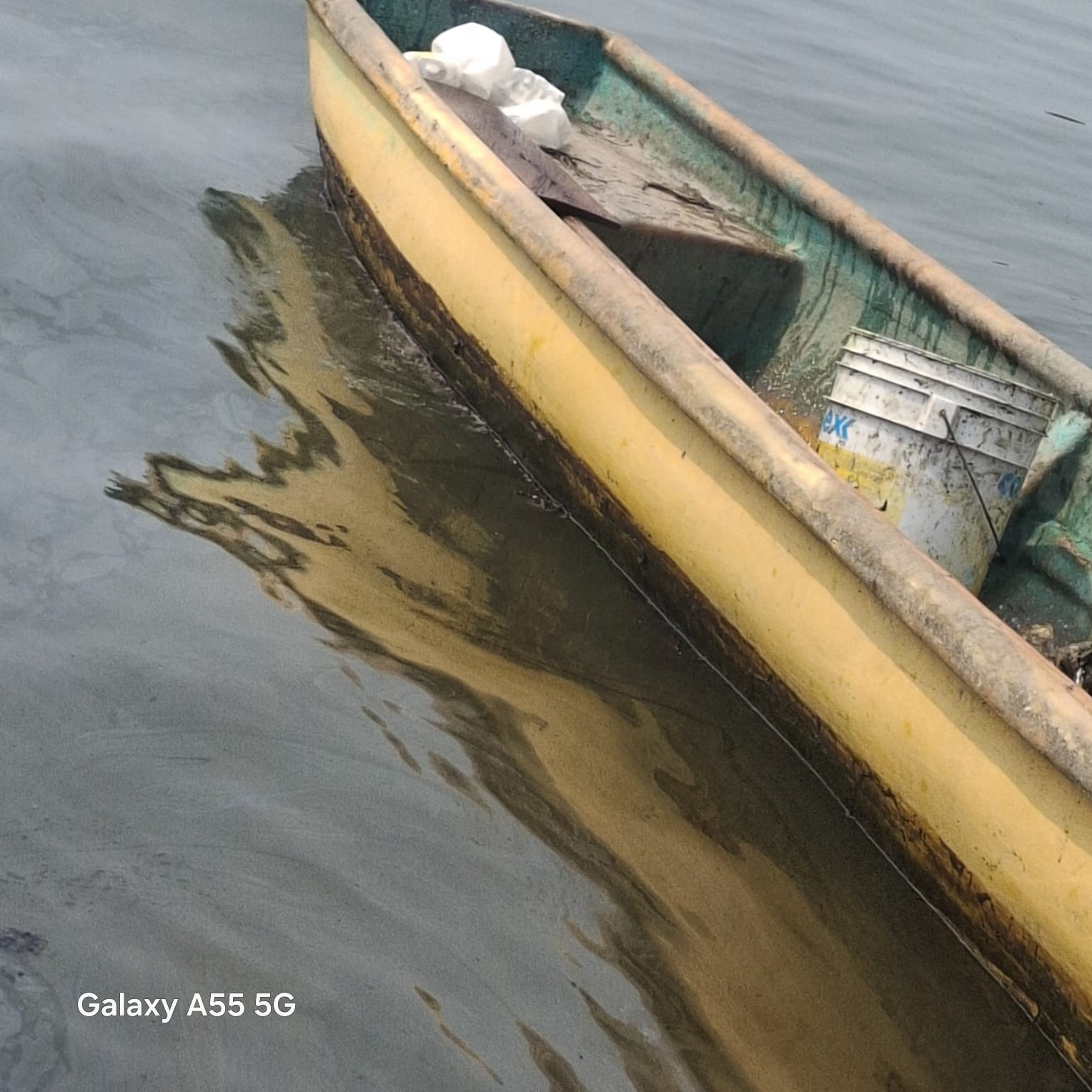 Izan bandera negra en Paraíso: prohíben acceso a las playas por derrame de crudo