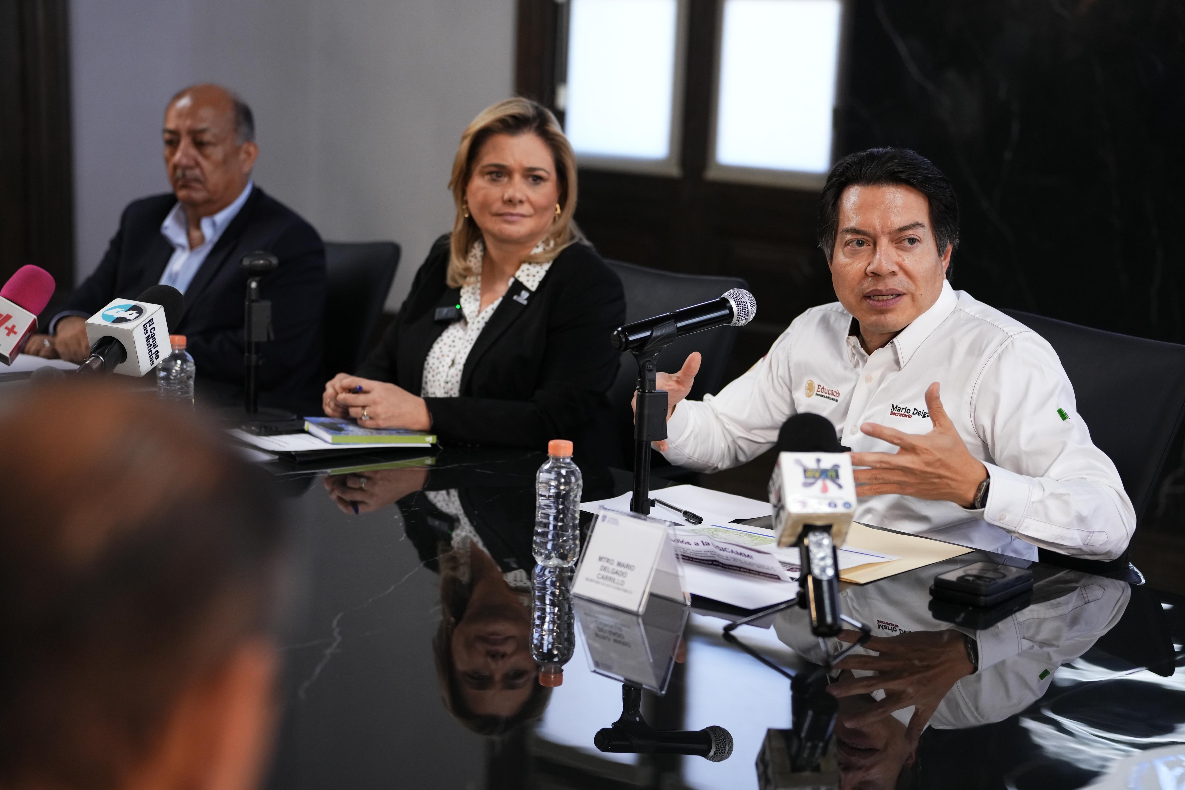 En Chihuahua, invierte Gobierno de México más de 3 mil millones de pesos para Becas del Bienestar e infraestructura escolar: Mario Delgado