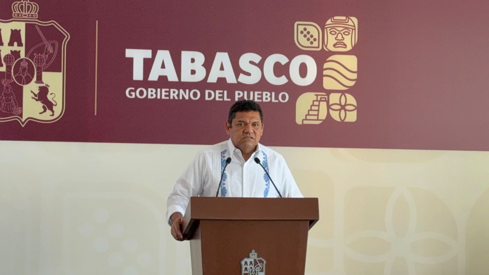 Advierte Javier May intereses políticos en conflicto de estudiantes de Balancán