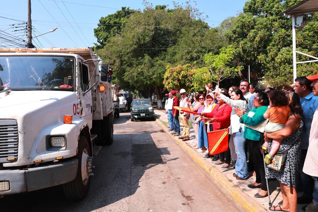 Cumple Yolanda Osuna en mejorar servicios municipales con Brigada Integral en Indeco
