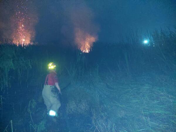 Controlan incendio de pastizal en el municipio de Centro