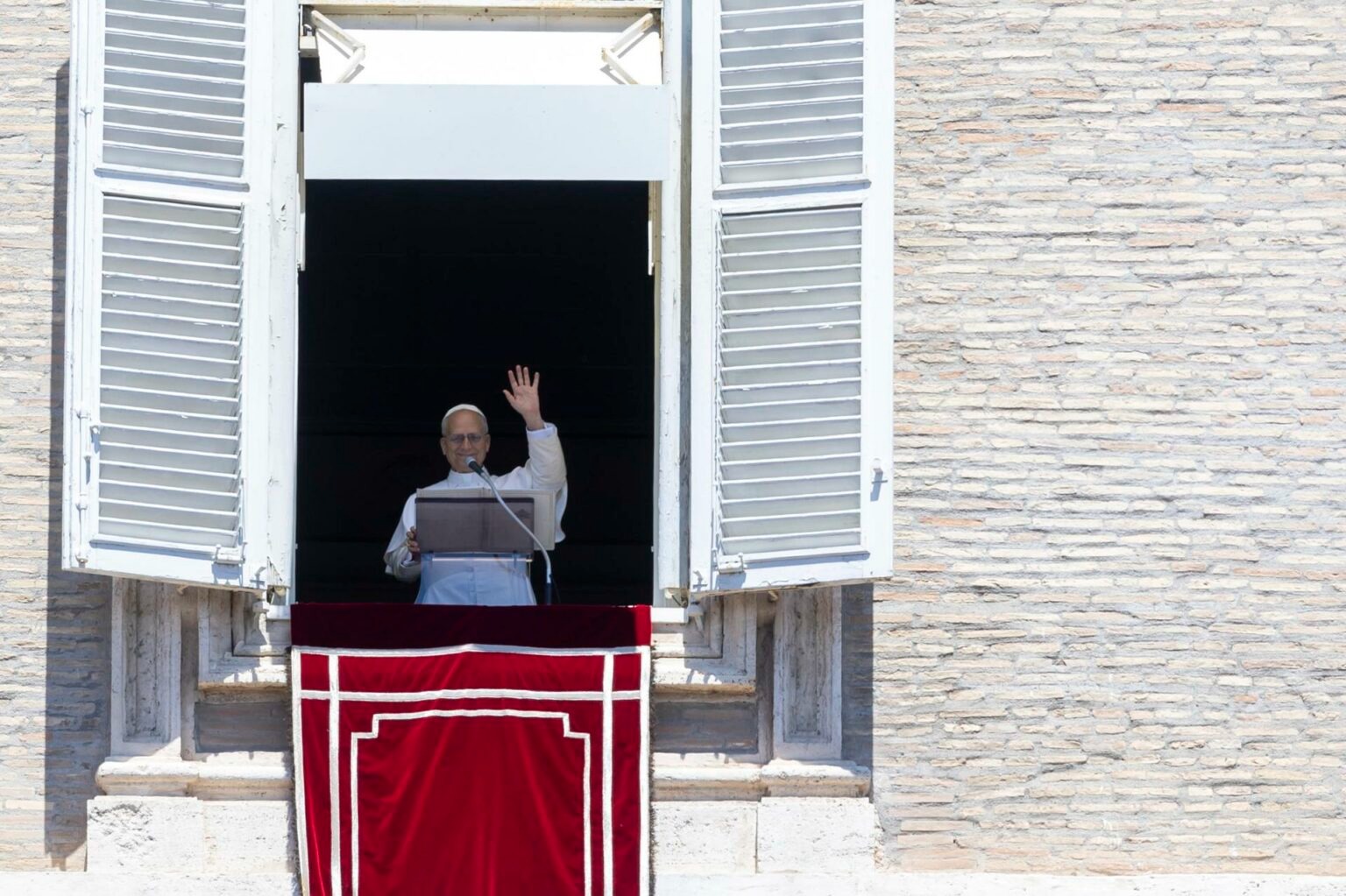 El papa León XIV agradece el cariño de los fieles y pide que lo apoyen con oración y cercanía