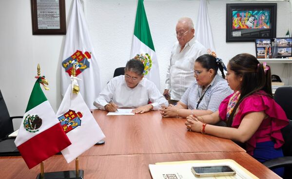 Ayuntamiento de Paraíso y PREFECO «Augusto Hernández Olivé» aseguran patrimonio educativo tras 67 años de espera
