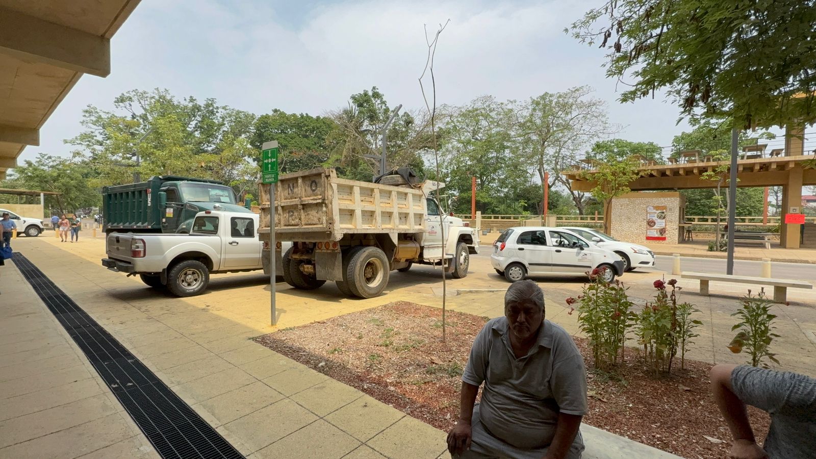 Volqueteros advierten con bloquear malecones