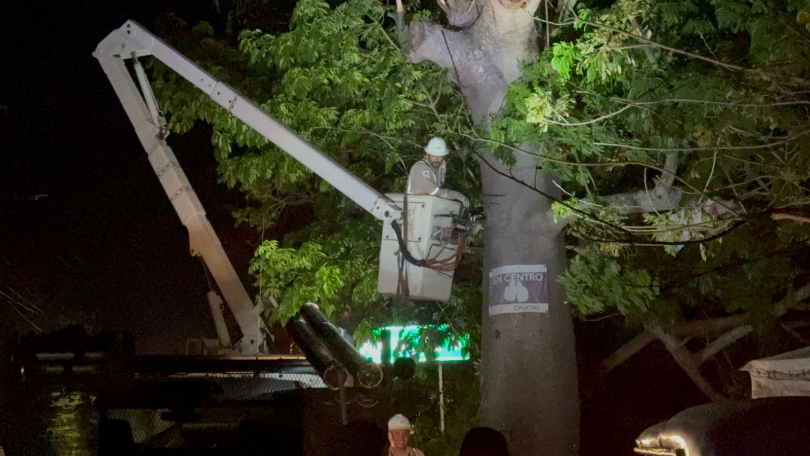 CFE restablece y garantiza suministro de energía en localidades de Tabasco