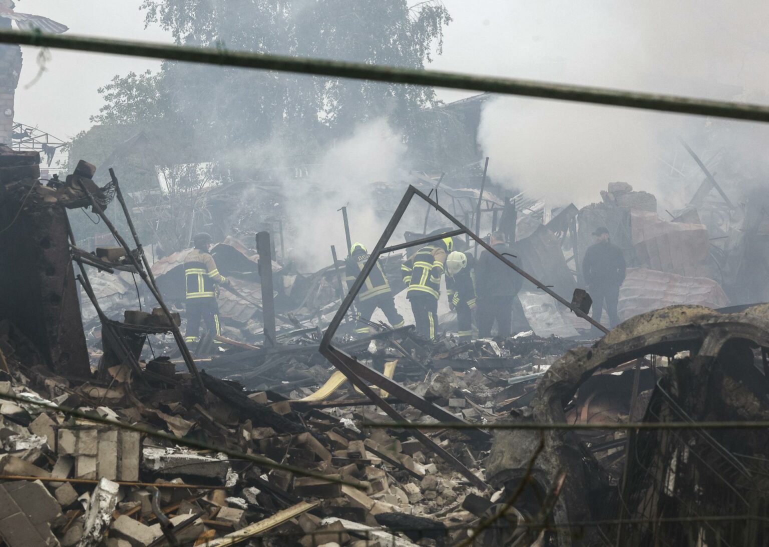 Ucrania vive el peor ataque ruso en semanas, durante canje de prisioneros