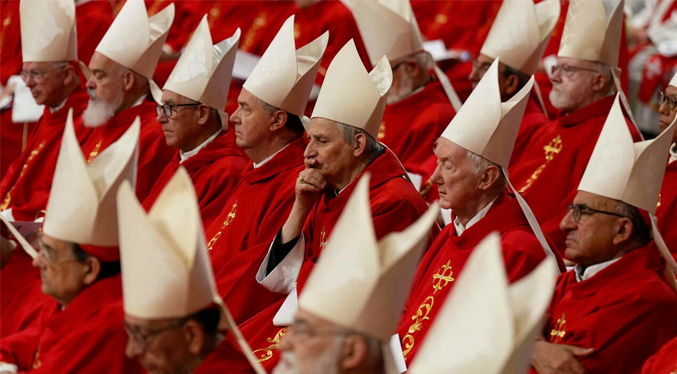 Los cardenales se reunirán dos veces el lunes antes del cónclave