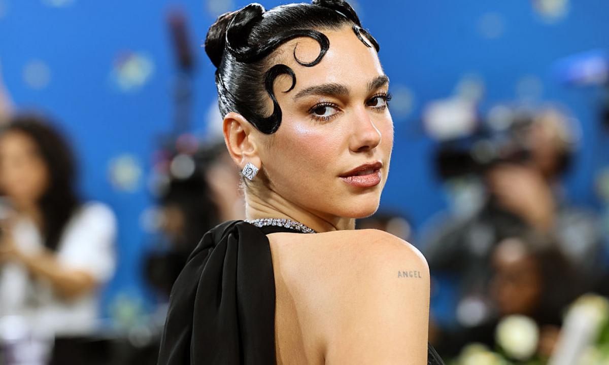 400 artistas, como Dua Lipa, Elton John y McCartney, piden a Starmer protección ante la IA