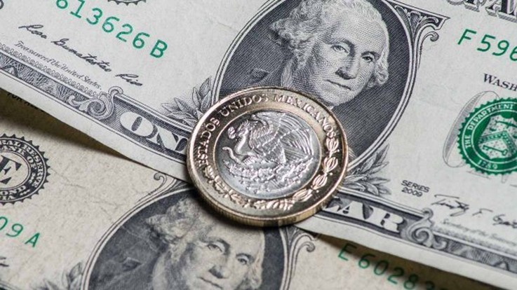 Peso mexicano se aprecia ante el dólar tras datos del PIB de Estados Unidos