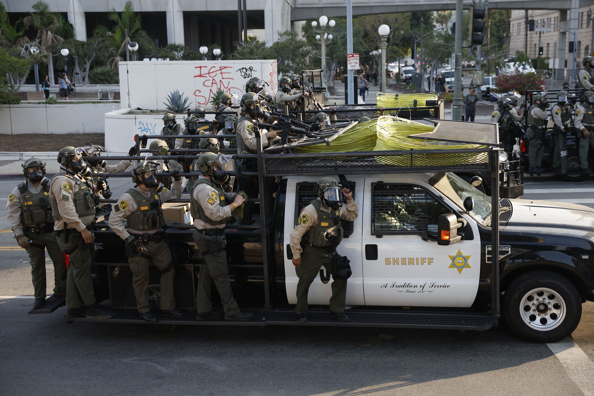Trump suma otros 2 mil soldados de la Guardia Nacional en Los Ángeles por protestas