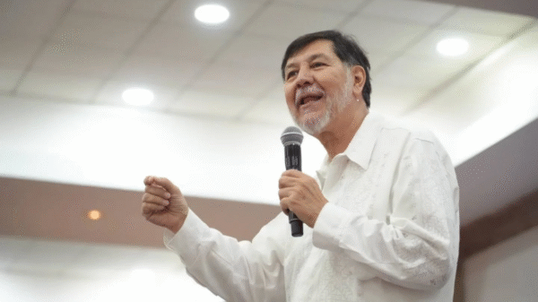 Noroña asiste a audiencia colectiva del Papa León XIV