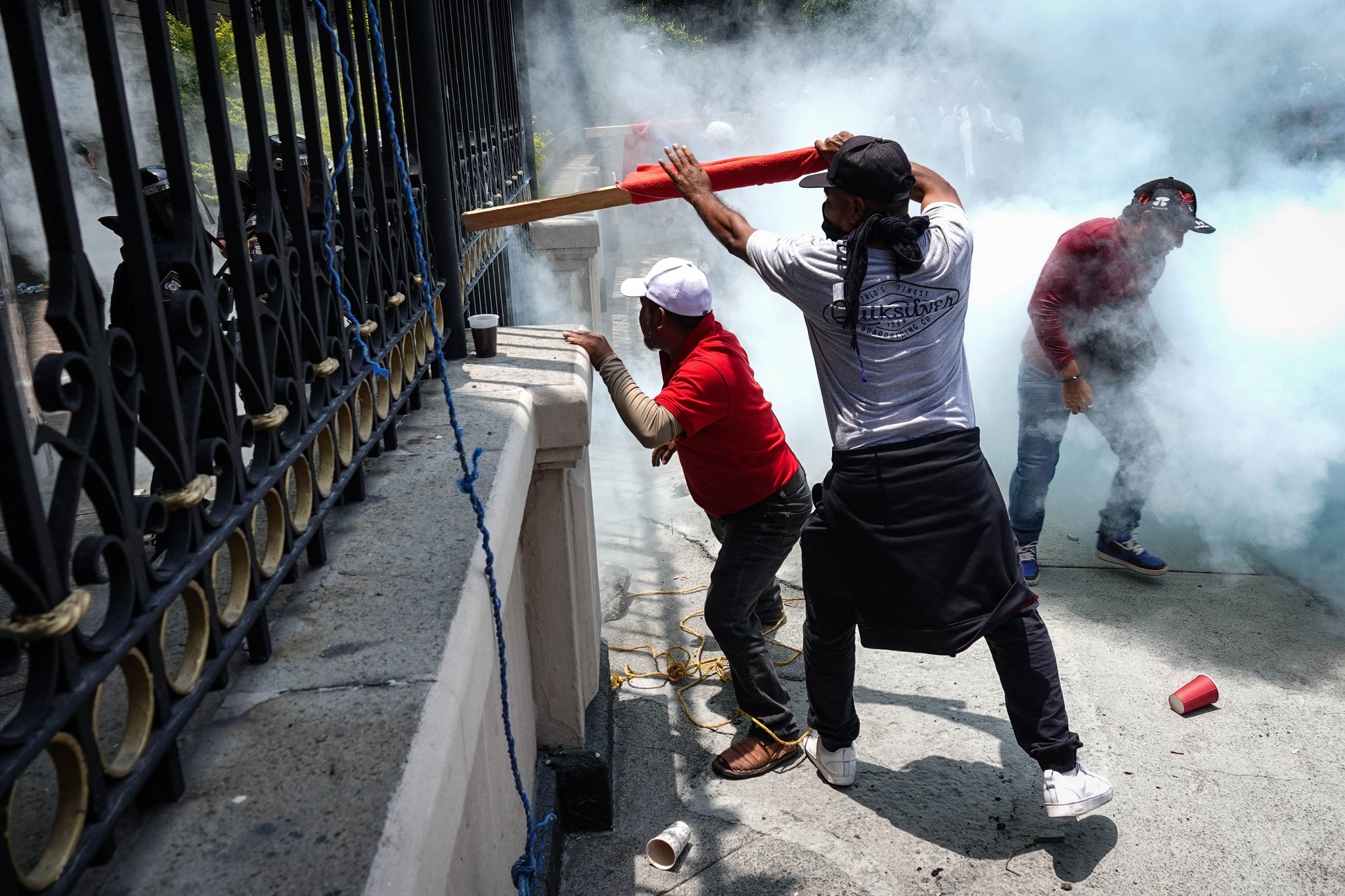 Claudia Sheinbaum pide a CNTE asumir o deslindarse de disturbios, en Segob