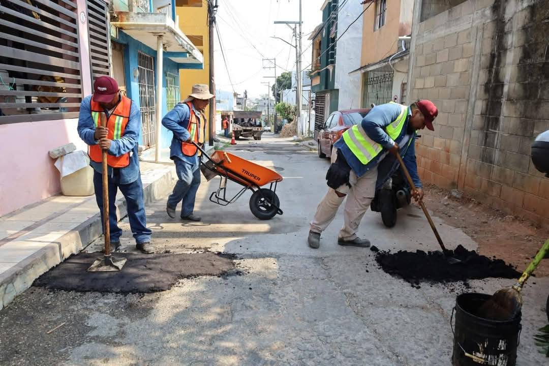 Fortalece Centro con Brigadas para tu Comunidad los servicios municipales en colonia Punta Brava