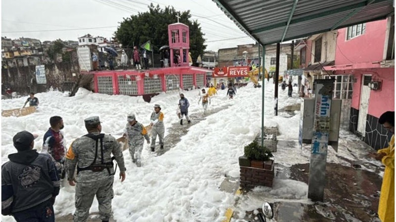 Sheinbaum destaca respuesta de Naucalpan ante inundaciones y espuma tóxica; reconoce coordinación con el gobierno municipal