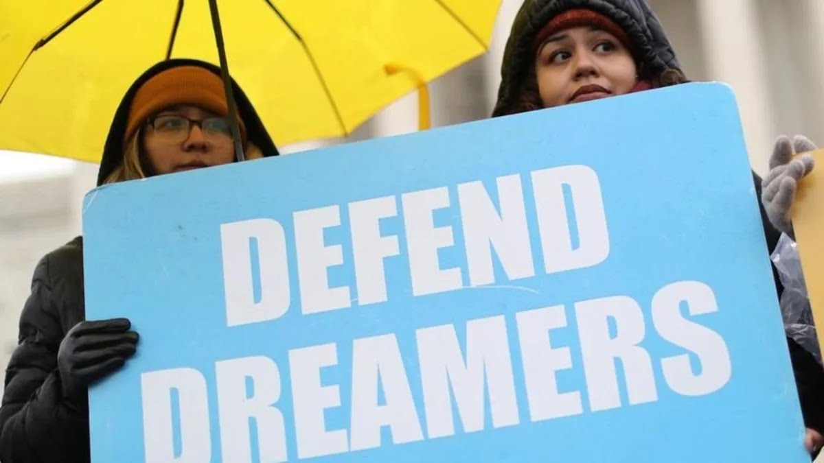 Texas revoca una ley que permitía a alumnos indocumentados matrícularse como residentes