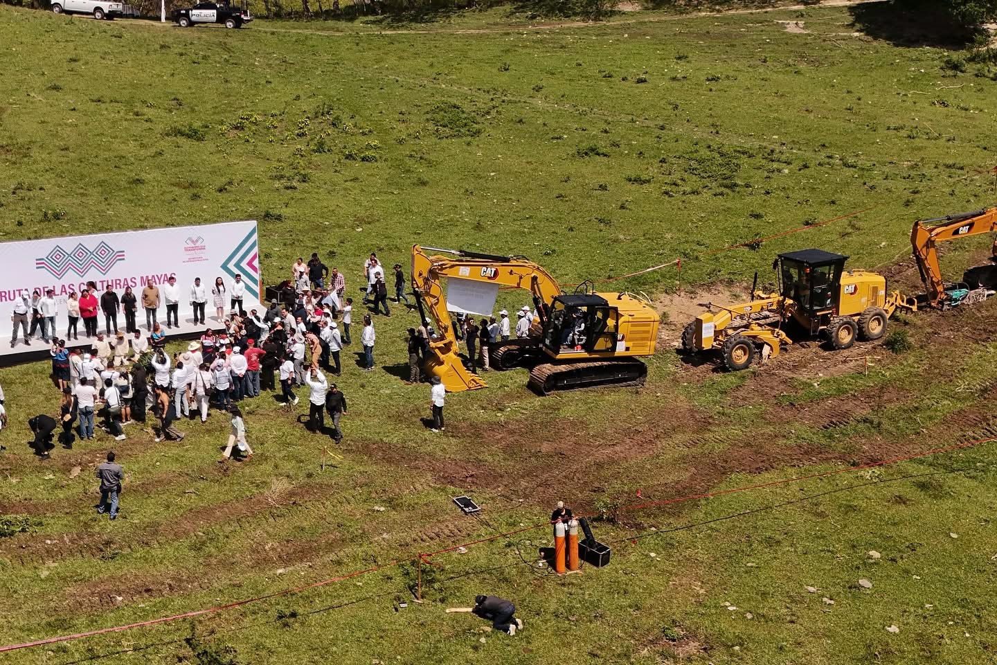 Dan banderazo a la construcción de la autopista Palenque a San Cristóbal en su primer tramo