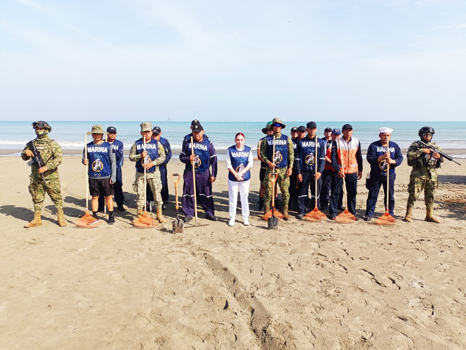 Marina participa en la “Campaña Nacional de Limpieza de Playas y Costas en el estado de Tabasco»