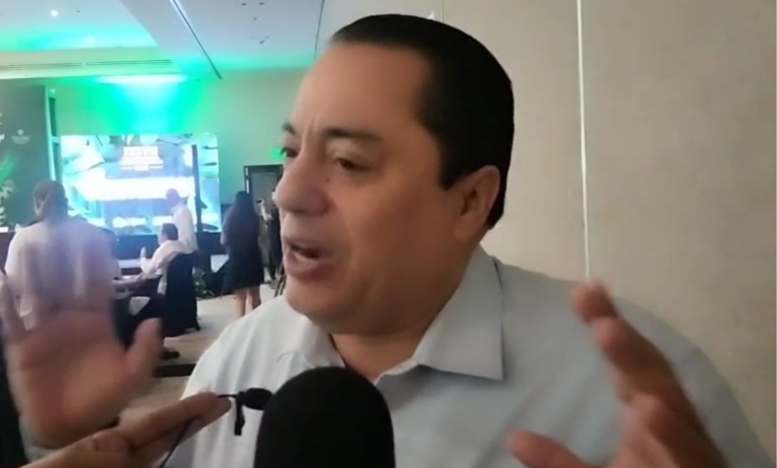 Califican López Deantes de “monstruosa” la deuda de Pemex